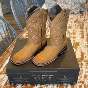 New in box Cuero Men's Tan Western Work Boots